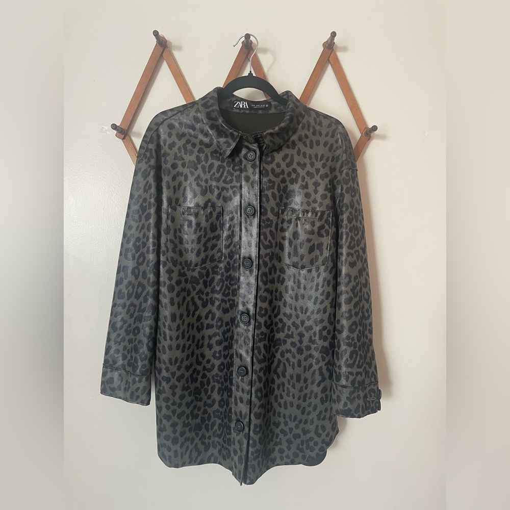Zara Womens Green Leopard Print Shacket